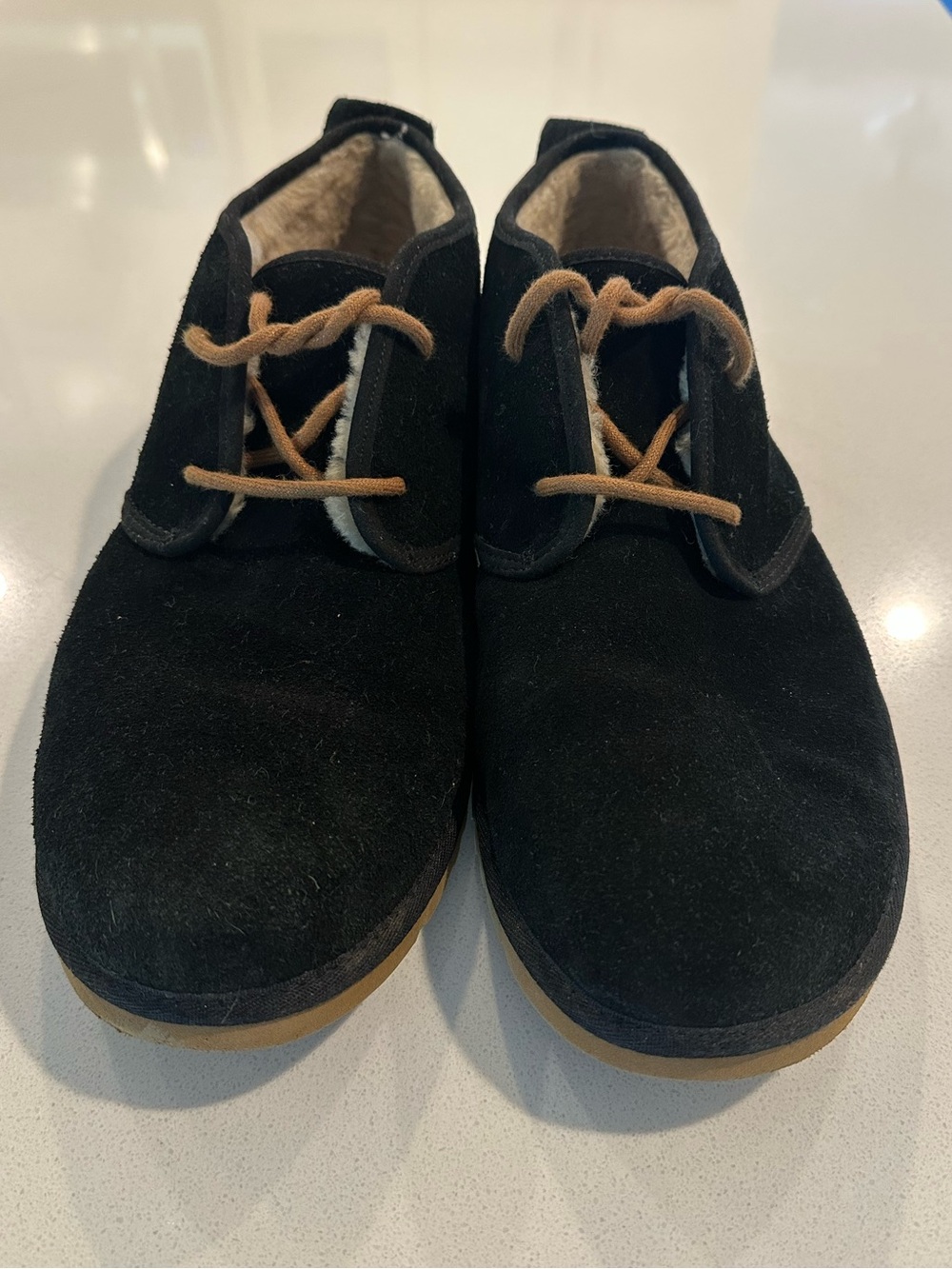 UGG - Men's Black Suede Casual Lace-Up Shoes
